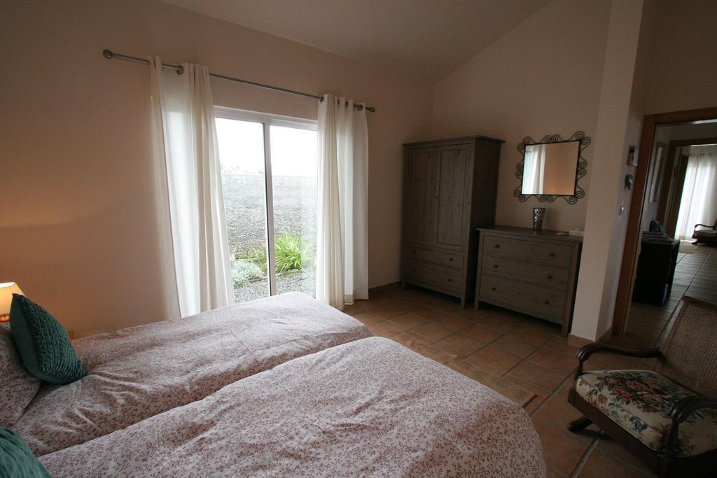 Banda Do Sol Self Catering Cottages Estreito Da Calheta Exterior photo